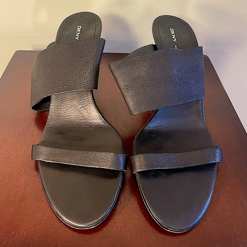 DKNY Black Leather Double Strap Heel Sandals Made in Italy Women’s Size 7.5